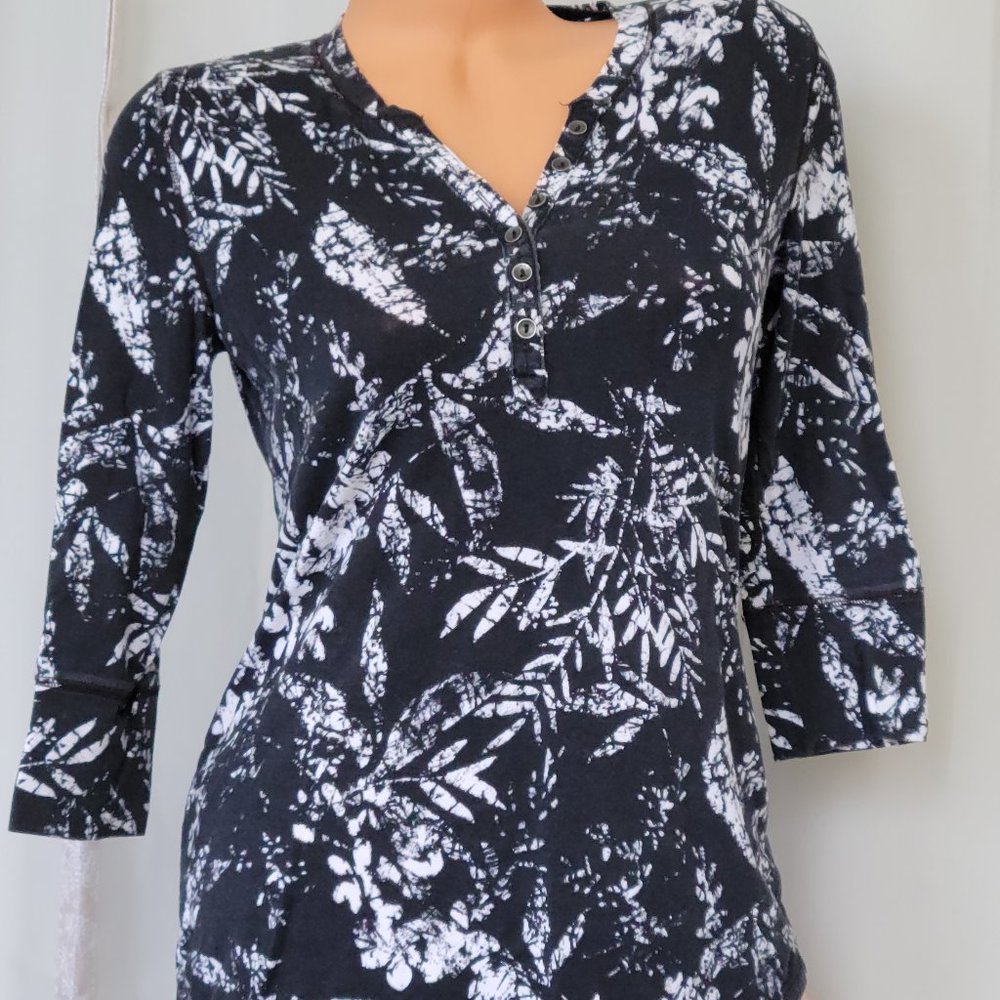 Relativity 3/4 Sleeve Top